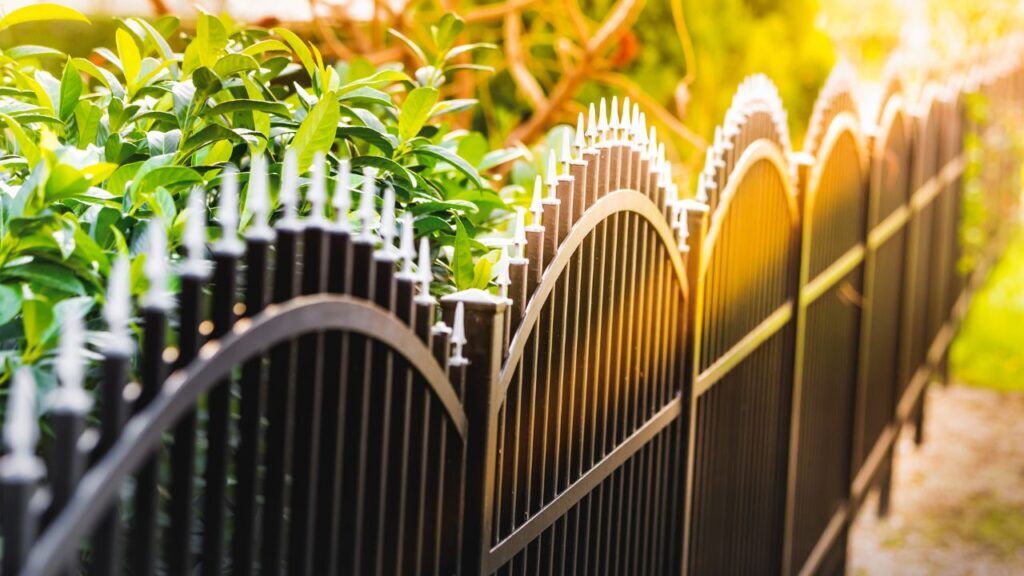 Aurora Fence Repair - Aurora, CO Fences Contractor